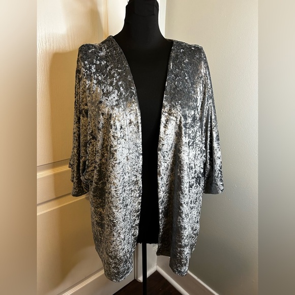 Steve Madden Crushed Velvet Open Front Cold Shoulder 3/4 Sleeve Cardigan‎ OSFM - Picture 1 of 9